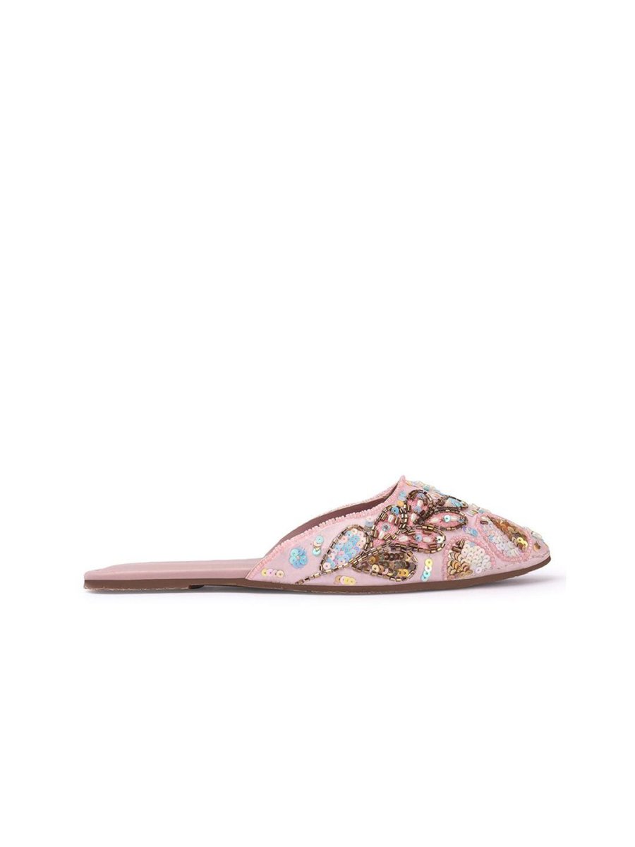 Dhiyona AK Women Embellished Ethnic Ballerinas Flats