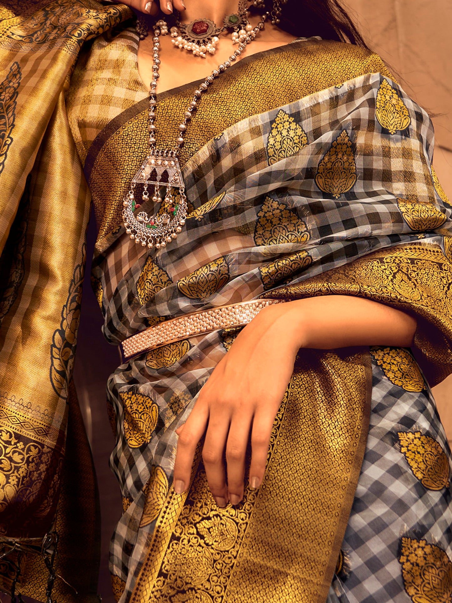 Women's Organza Grey Woven Design Designer Saree With Blouse Piece