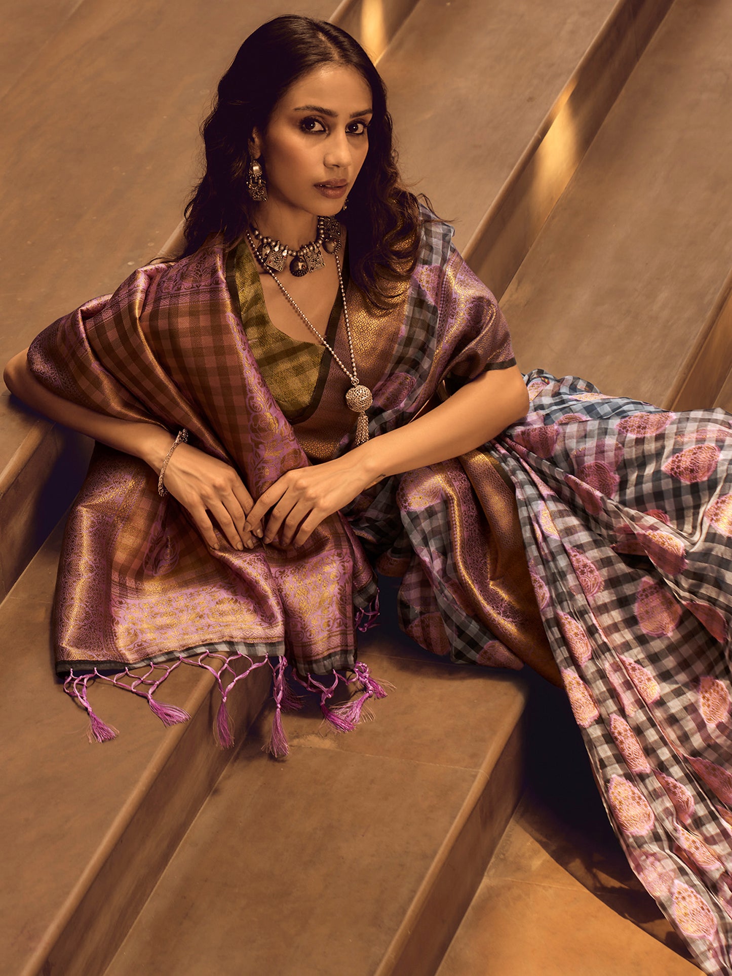 Women's Organza Grey Woven Design Designer Saree With Blouse Piece