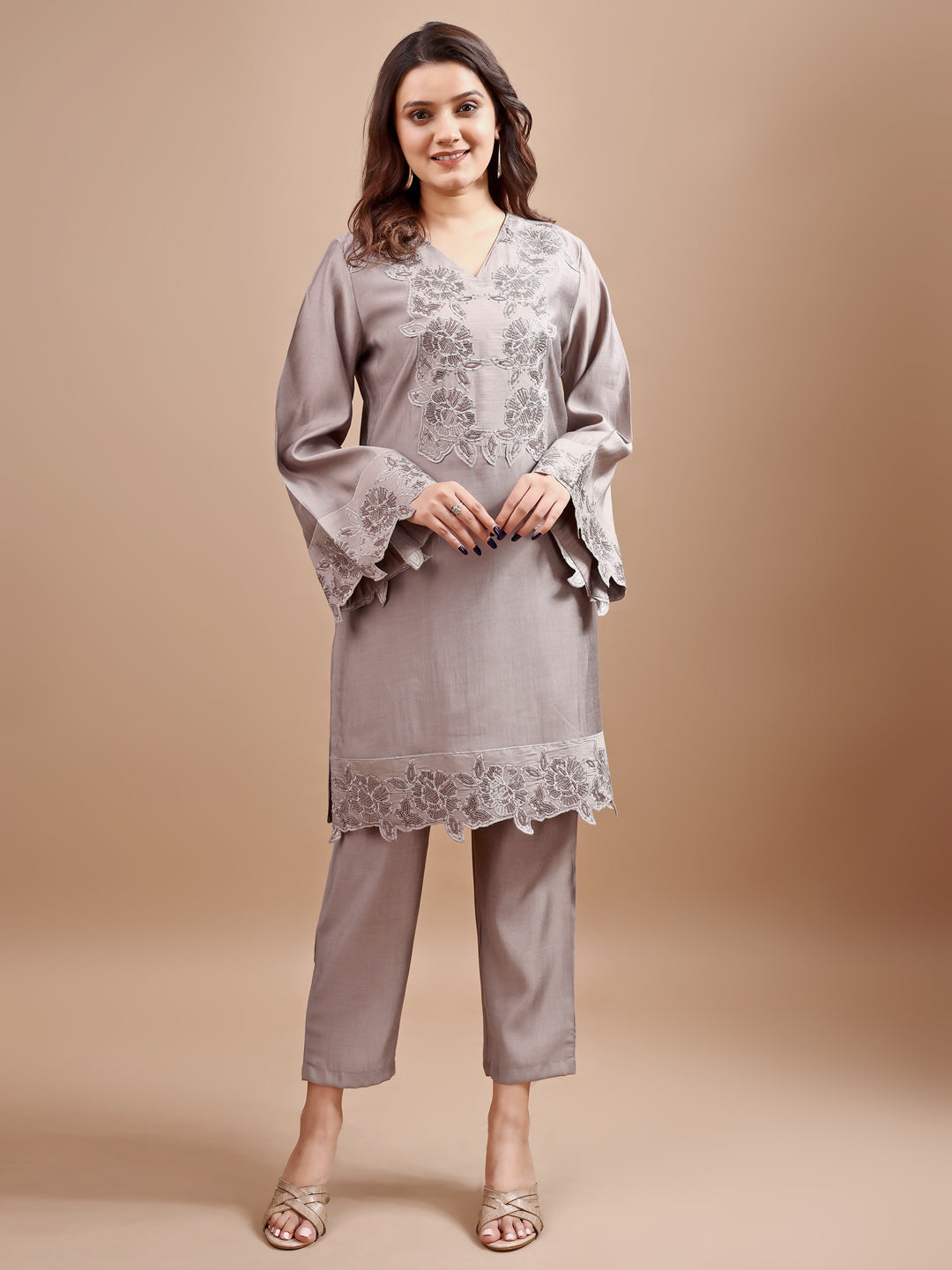 Dhiyona TI Women's Grey Silk Blend Tonal Sequins Embroidered Kurta with Pant