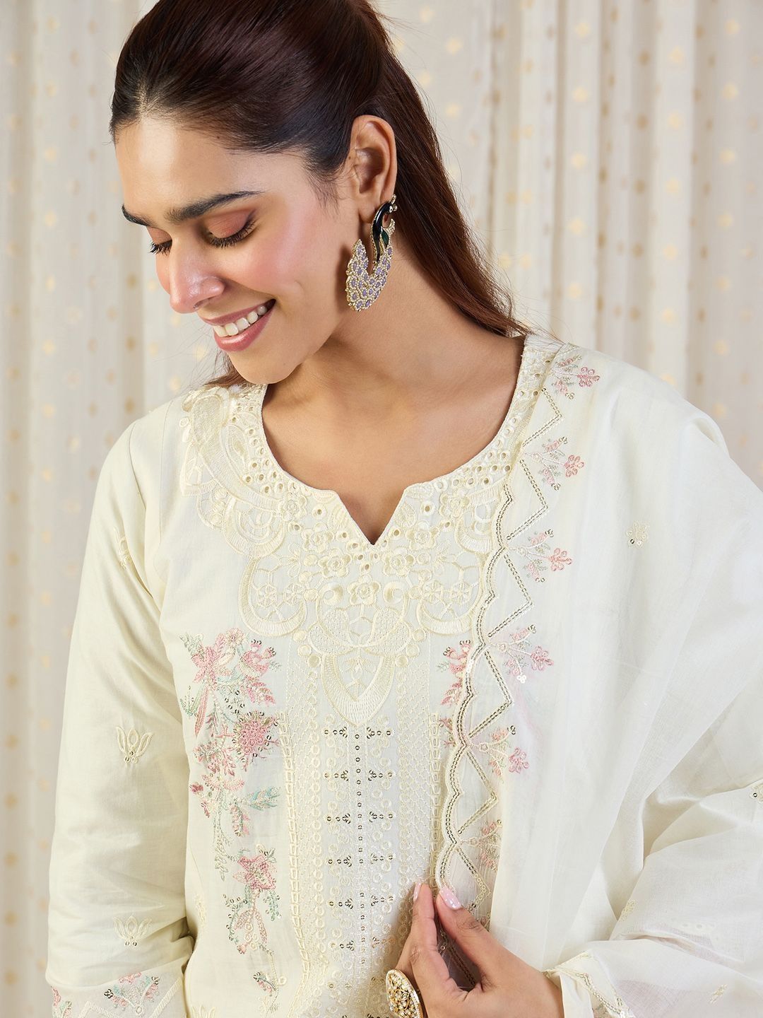 Floral Embroidered Thread Work Pure Cotton Kurta With Trousers & Dupatta