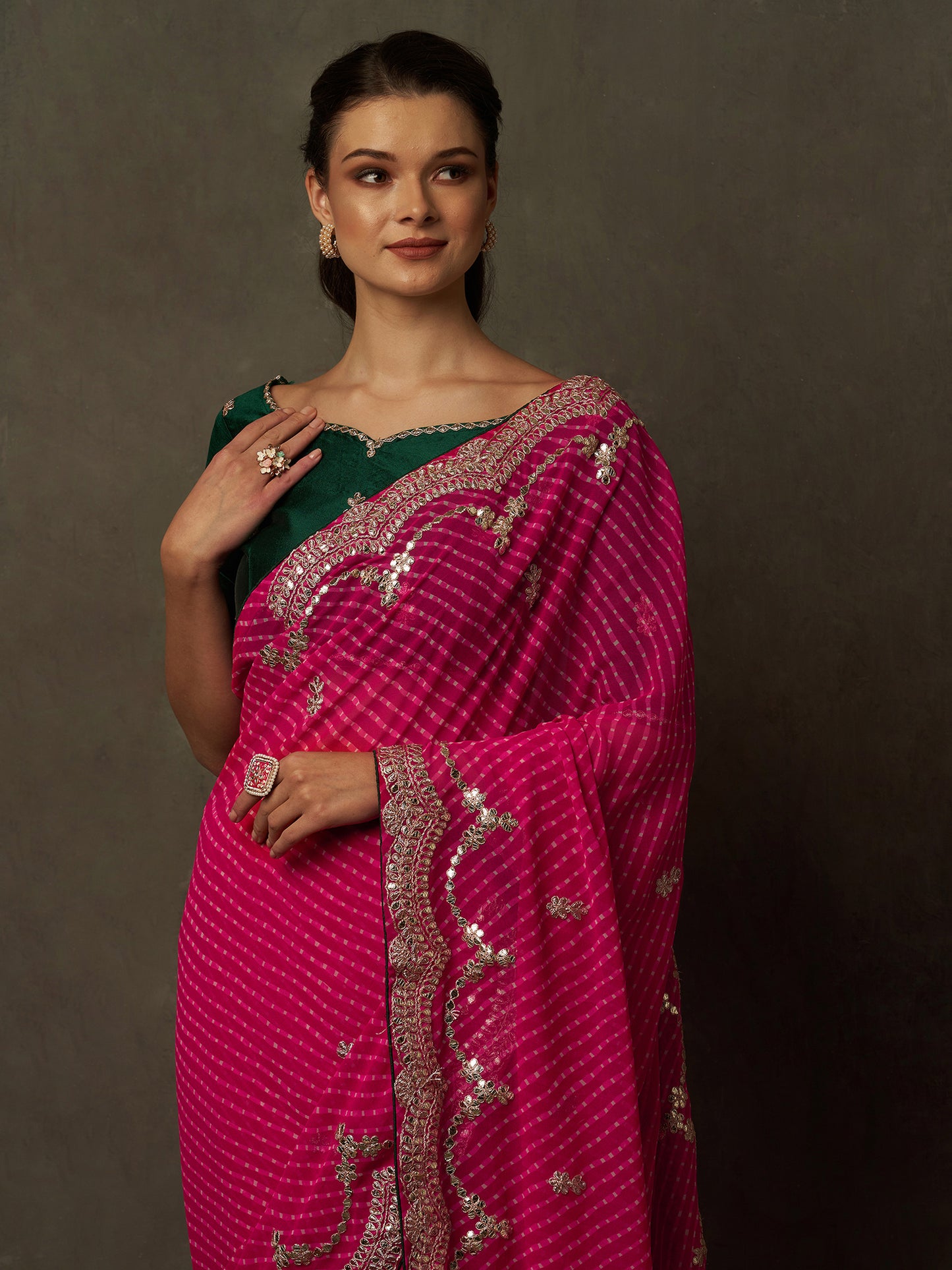 Women's Georgette Pink Embellished Designer Saree With Blouse Piece