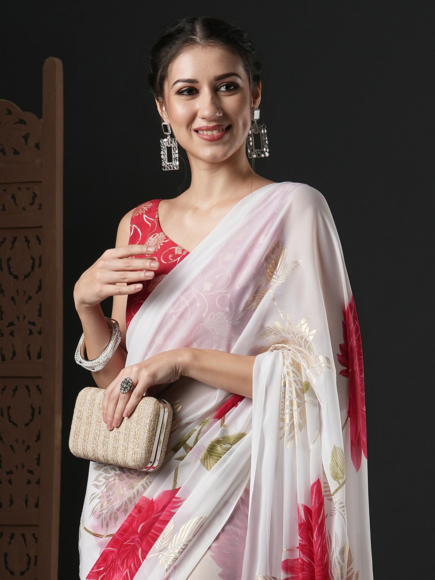 Women's Georgette White Printed Designer Saree With Blouse Piece