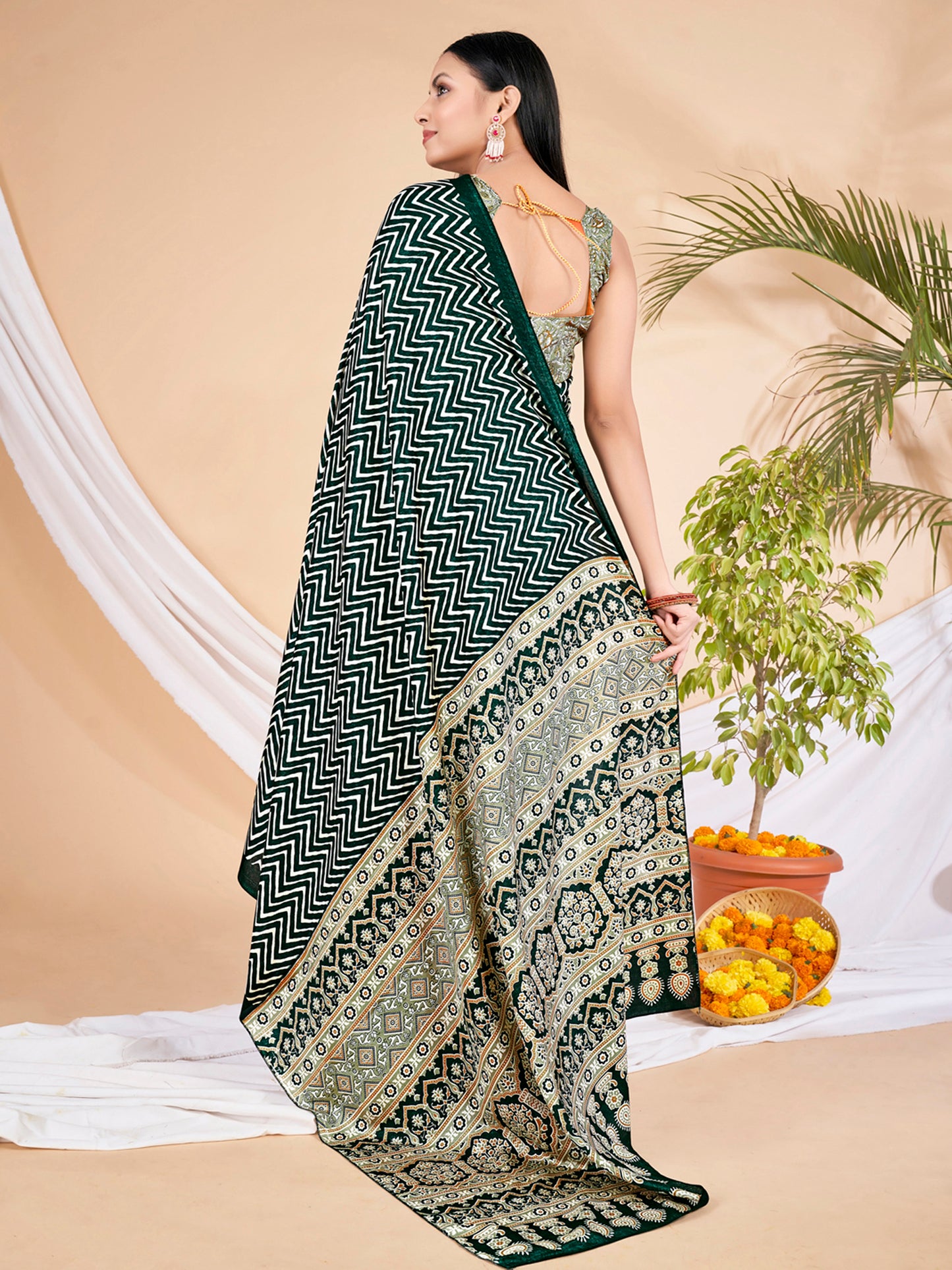 Women's Dola Silk Dark Green Printed Designer Saree With Blouse Piece