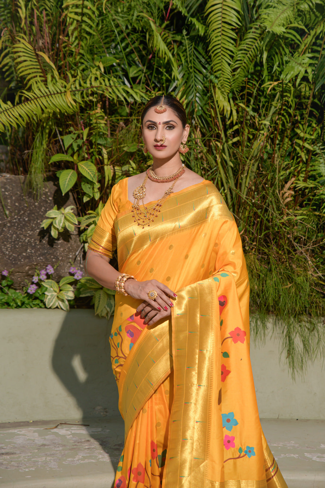 Dhiyona GR Women's Muniya Mango Yellow Zari Paithani Silk Saree