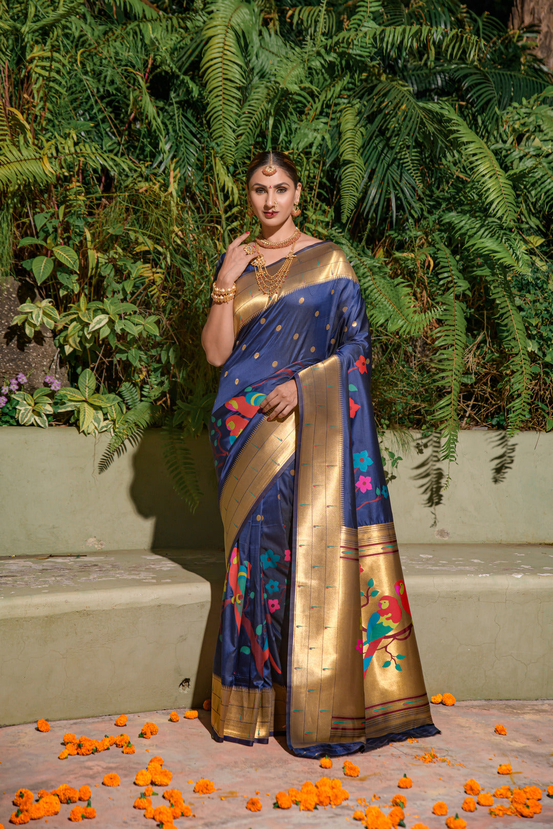 Dhiyona GR Women's Muniya Royal Blue Zari Paithani Silk Saree