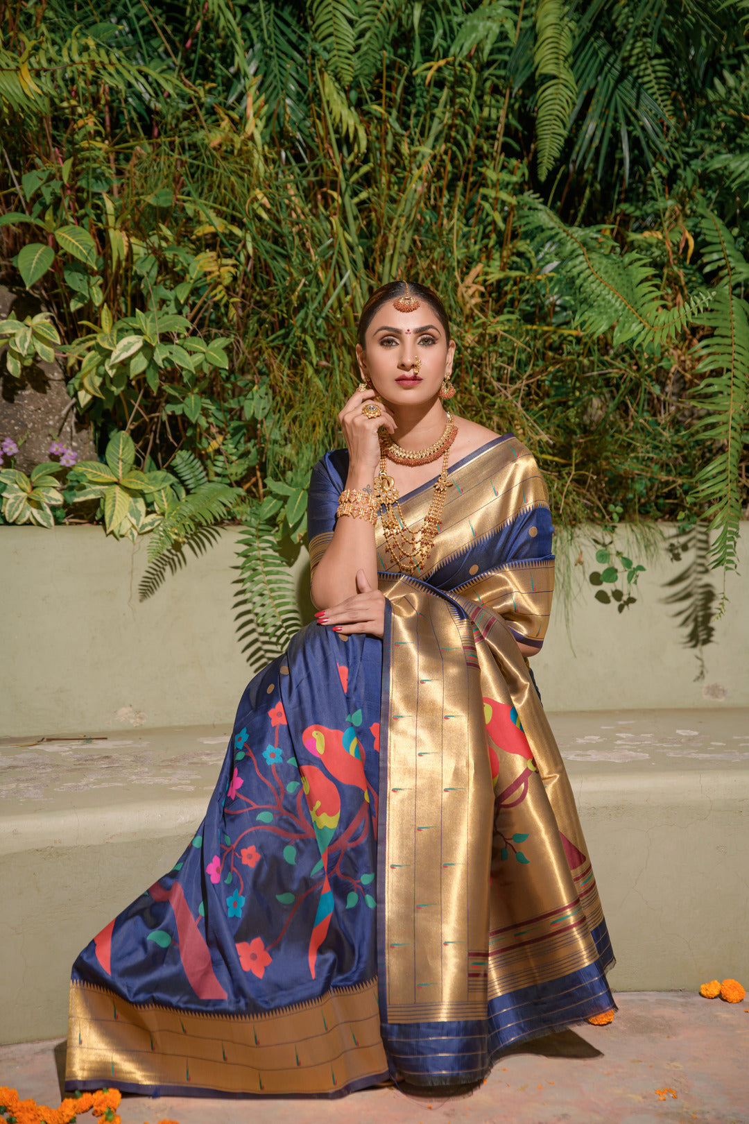 Dhiyona GR Women's Muniya Royal Blue Zari Paithani Silk Saree