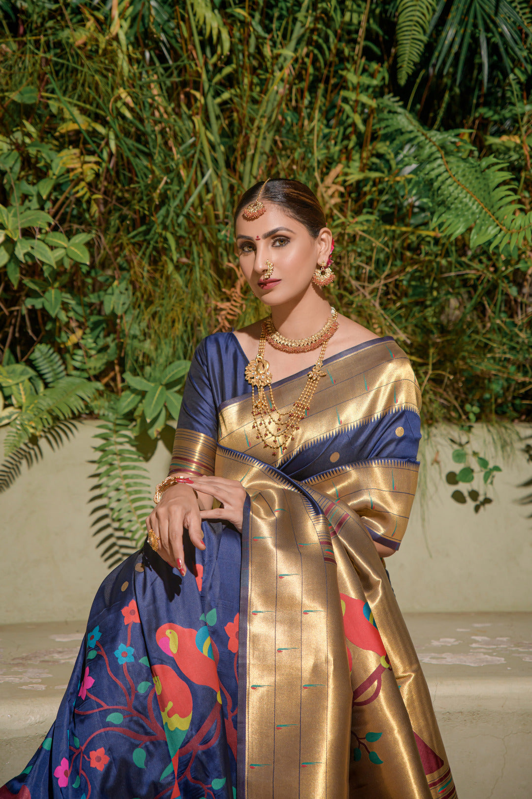 Dhiyona GR Women's Muniya Royal Blue Zari Paithani Silk Saree