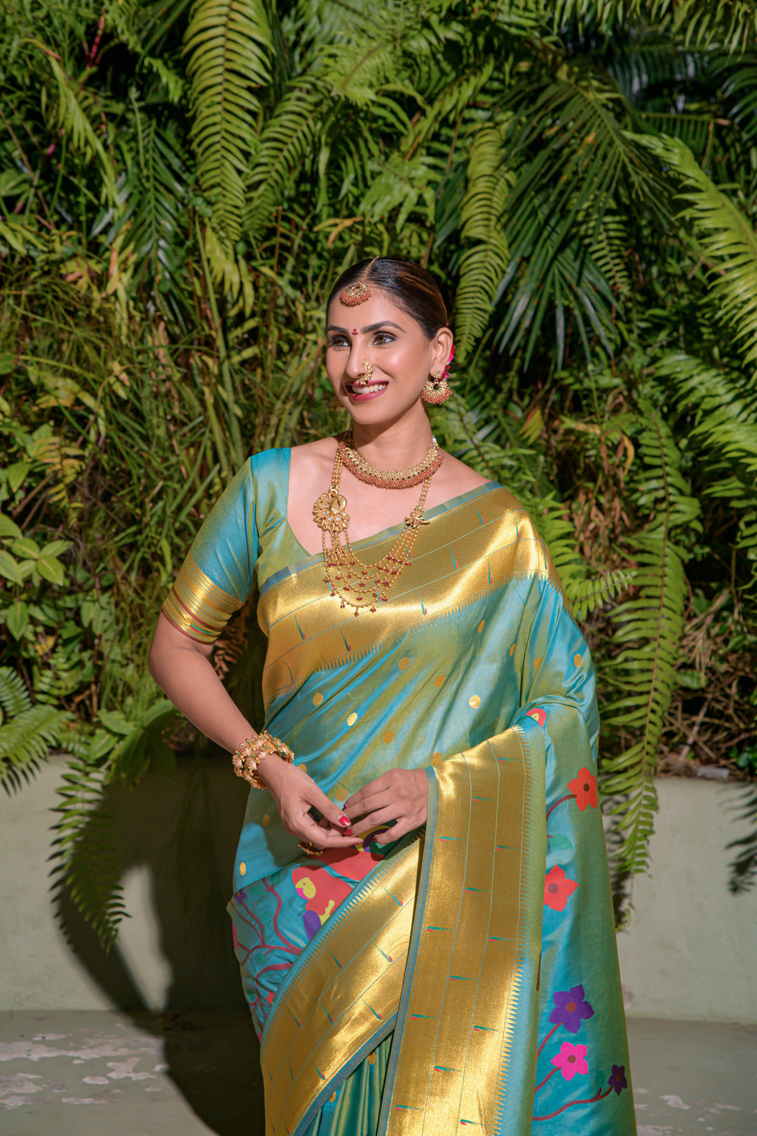 Dhiyona GR Women's Muniya Sky Blue Zari Paithani Silk Saree