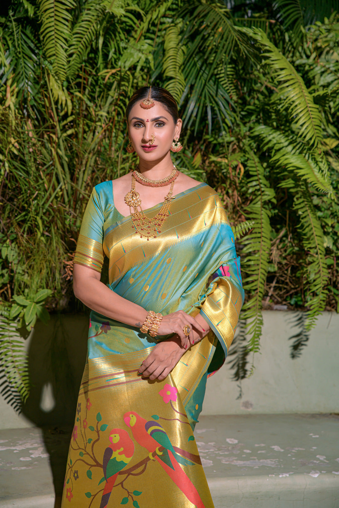 Dhiyona GR Women's Muniya Sky Blue Zari Paithani Silk Saree