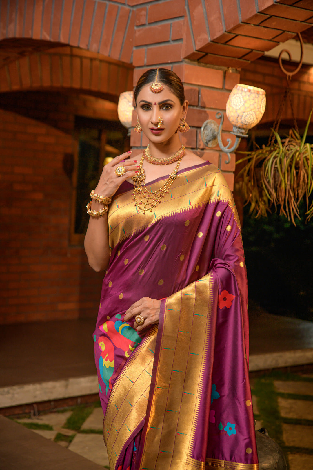Dhiyona GR Women's Muniya Wine Zari Paithani Silk Saree