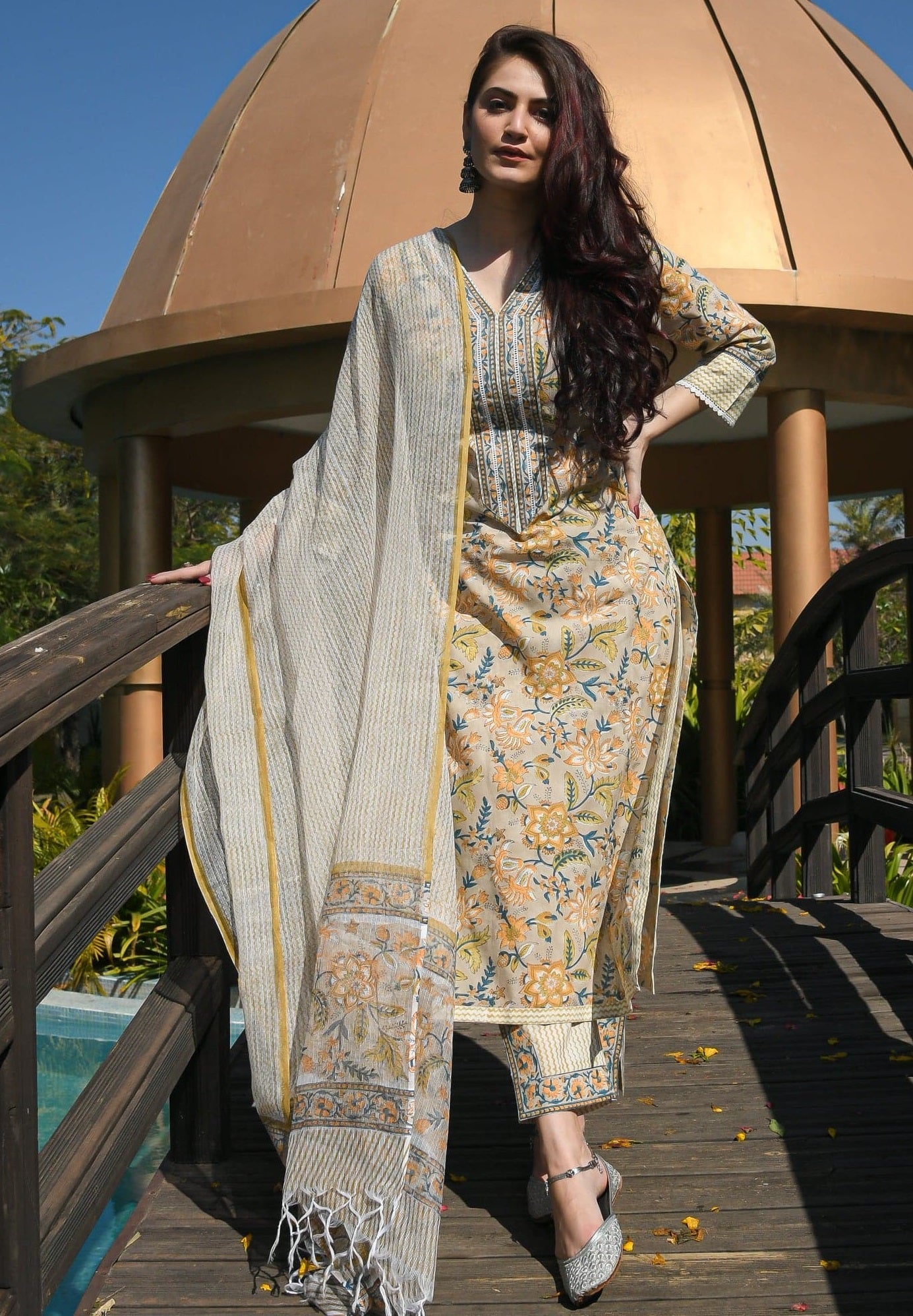 Women Yellow Printed Viscose Rayon Kurta, Pant And Dupatta Set