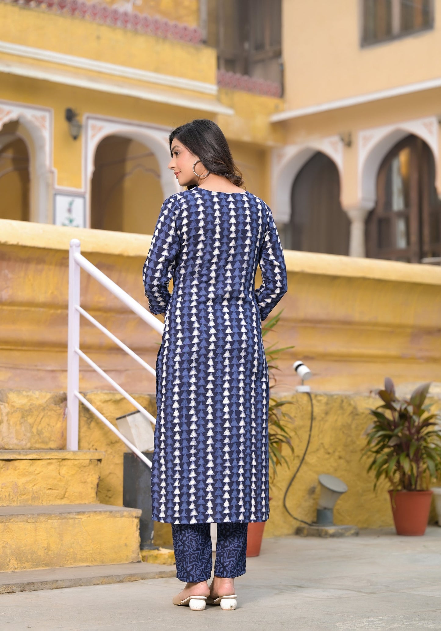 Women Light Sky Printed Pure Cotton Kurta And Pant Set