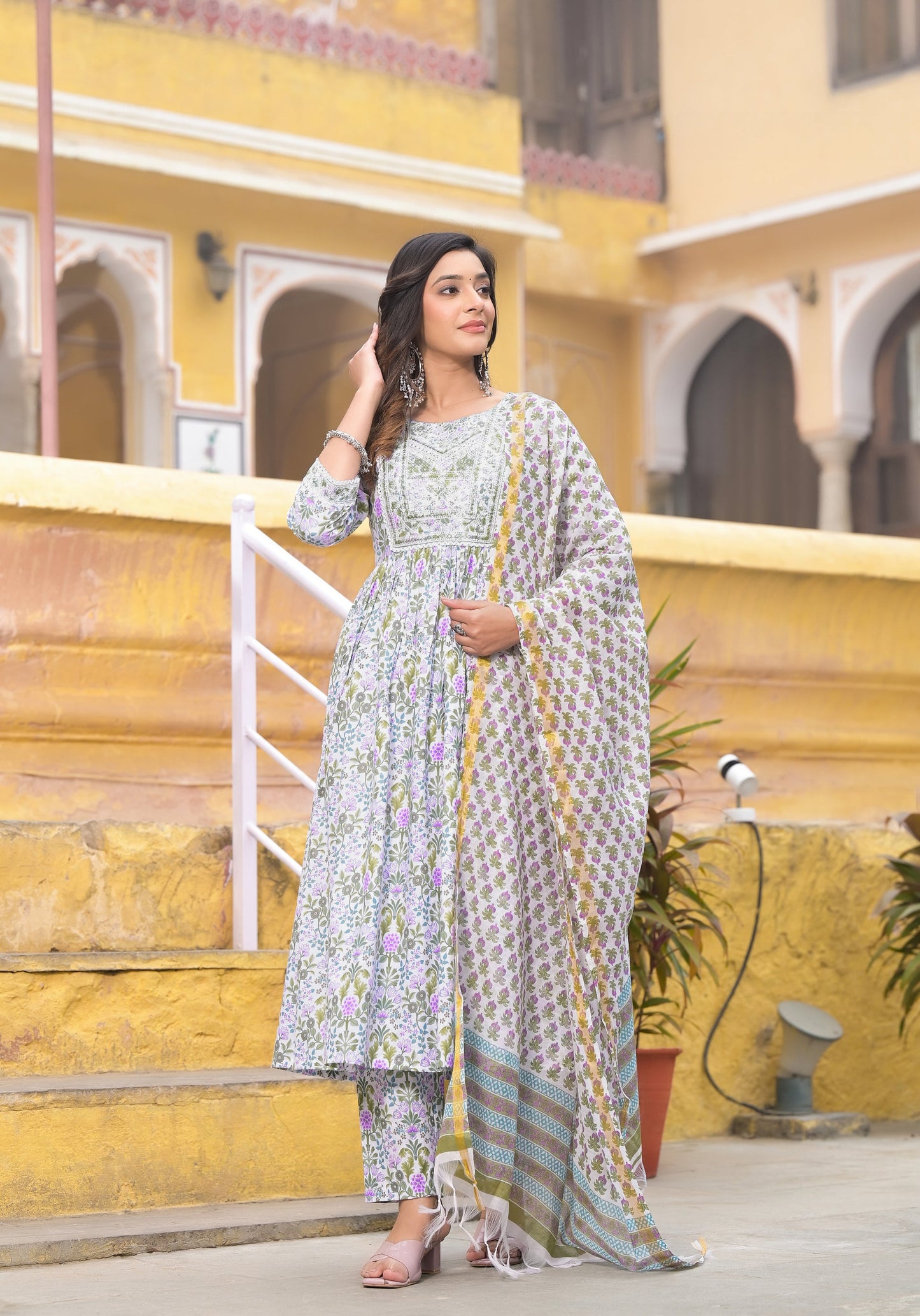 Women White Printed Pure Cotton Kurta And Pant Set
