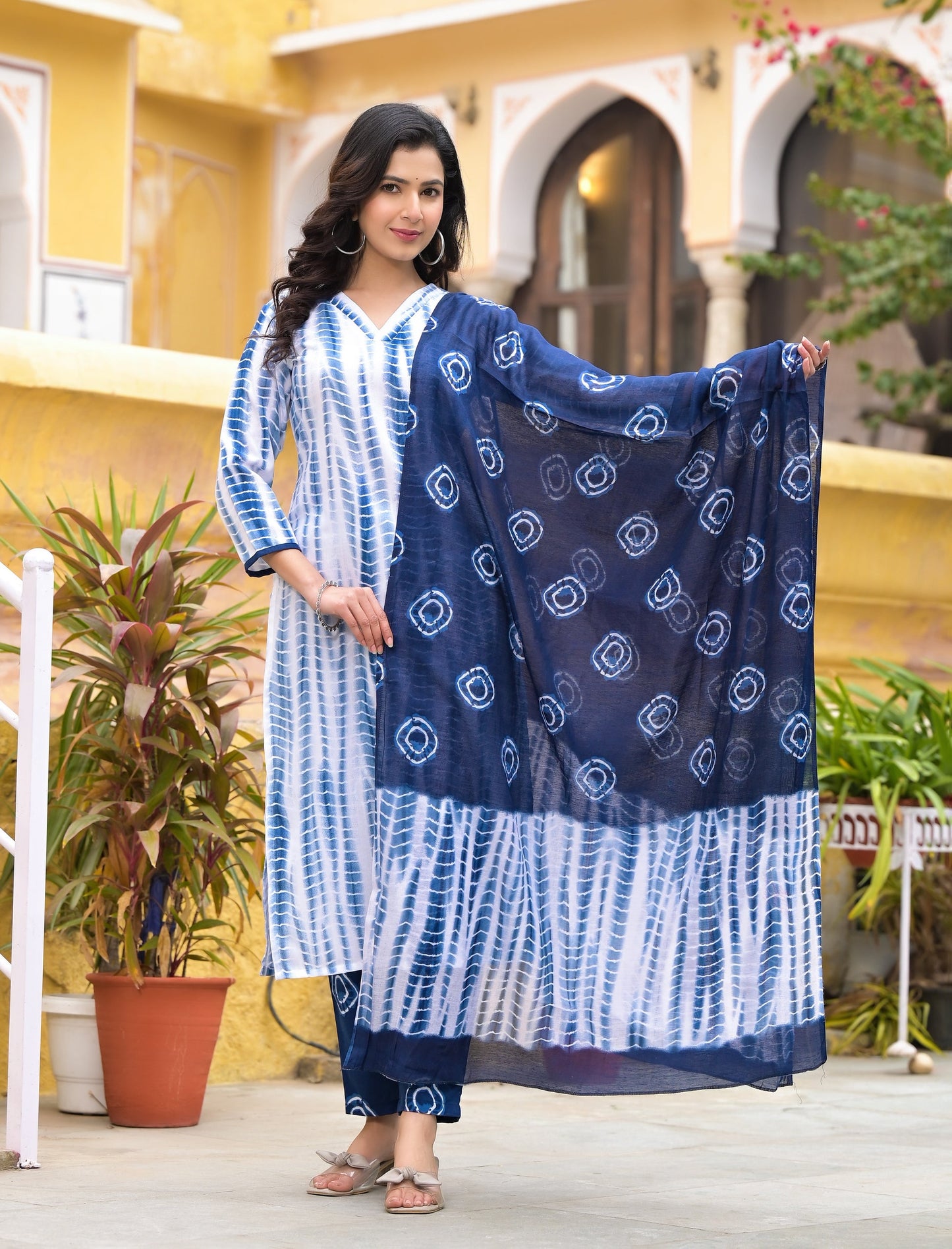 Women Dark Blue Printed Viscose Rayon Kurta And Pant Set