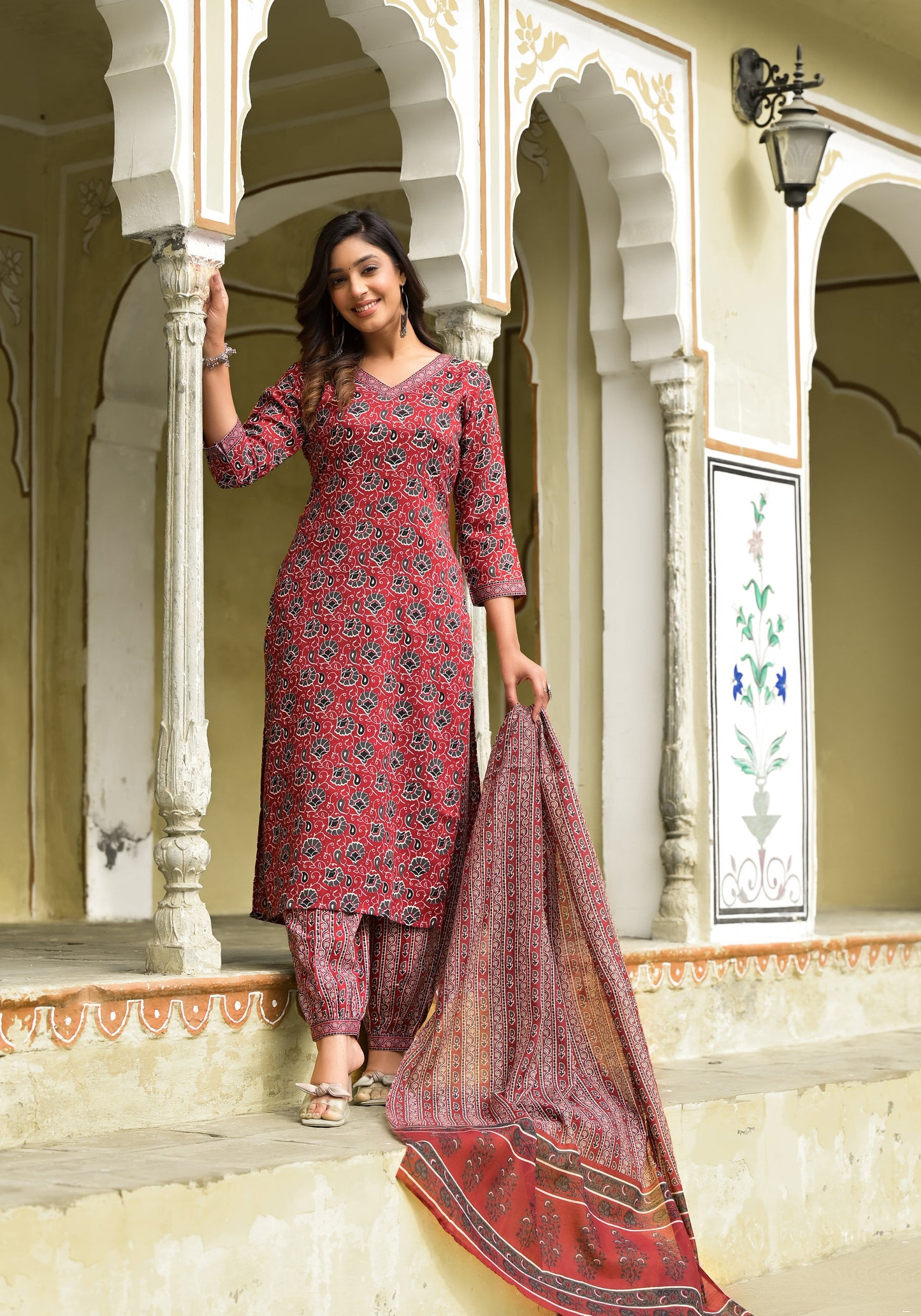 Women Maroon, Black, White Floral Print, Printed Viscose Rayon Kurta, Pant And Dupatta Set