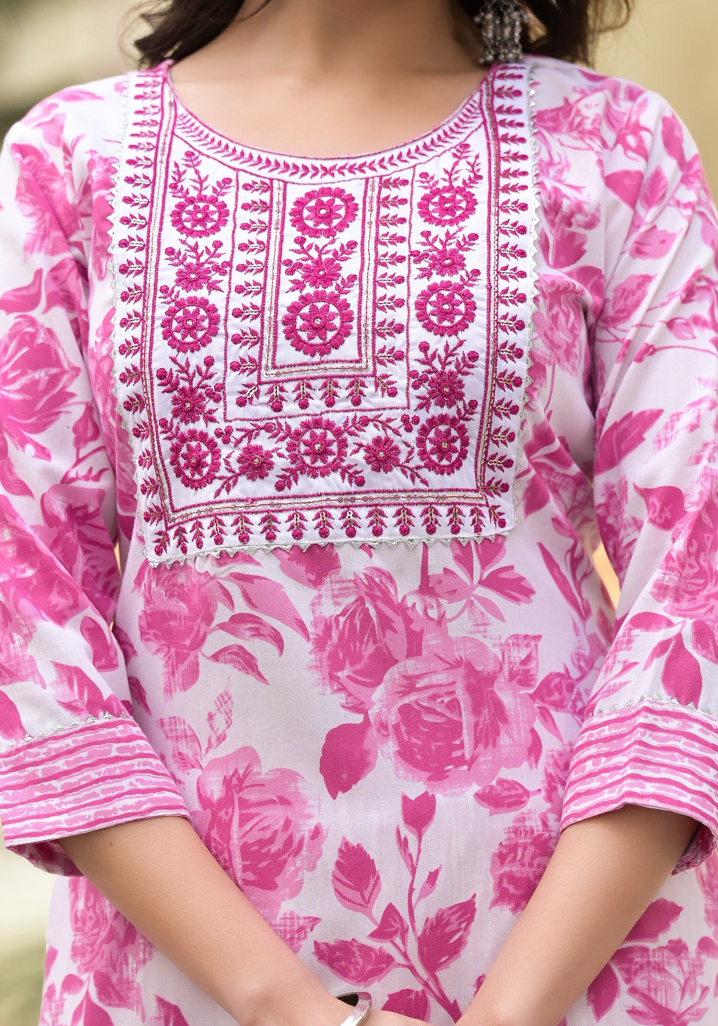 Women Pink, White Floral Print Viscose Rayon Kurta, Pant And Dupatta Set