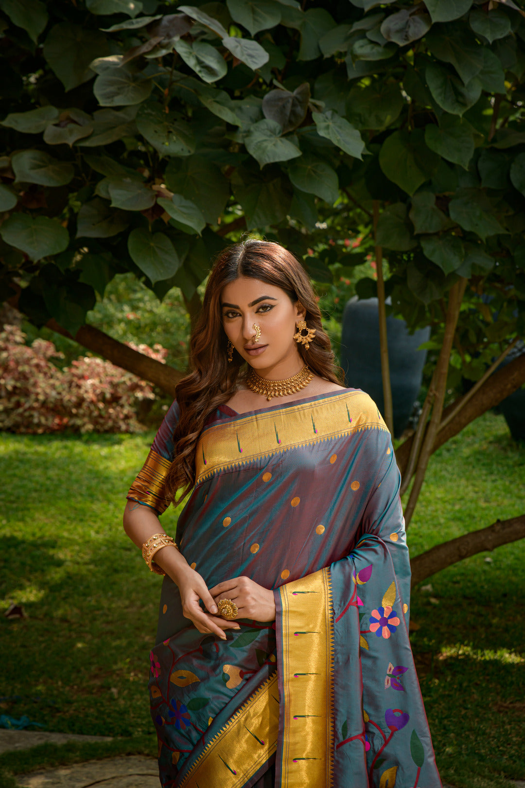 Dhiyona GR Women's Butterfly Grey Zari Paithani Silk Saree