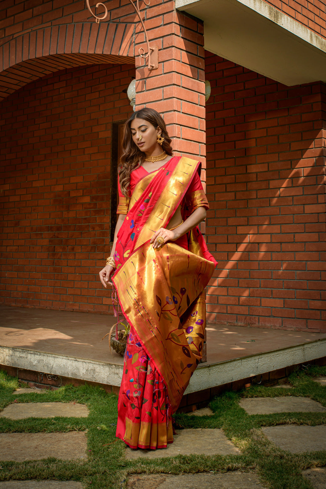 Dhiyona GR Women's Butterfly Red Zari Paithani Silk Saree