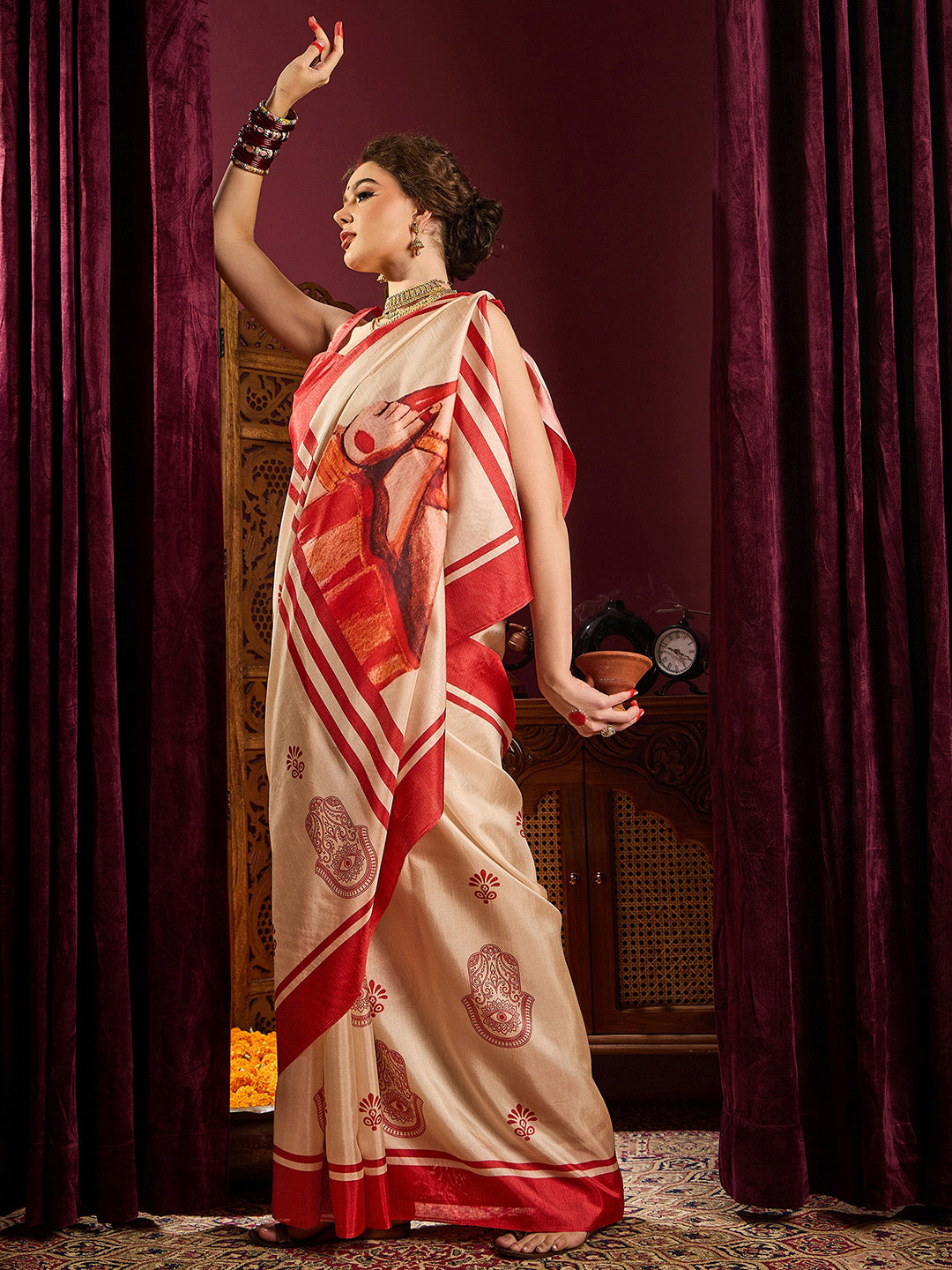 Women's Silk Blend Off White Printed Celebrity Saree With Blouse Piece