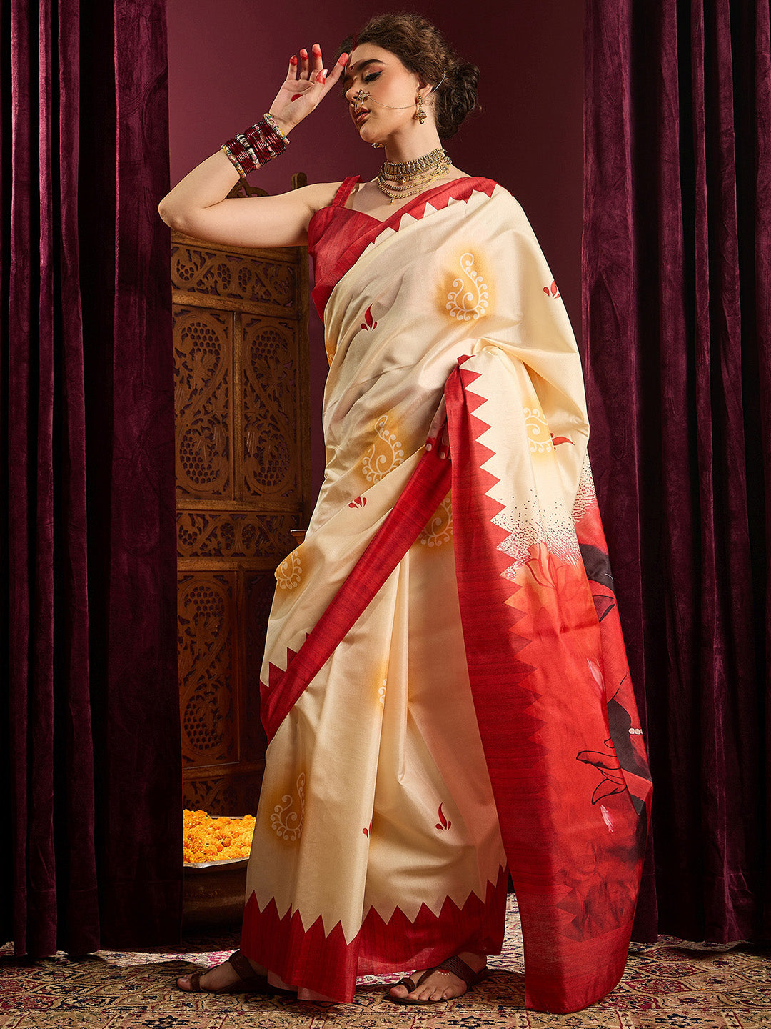 Women's Silk Blend Off White Printed Celebrity Saree With Blouse Piece