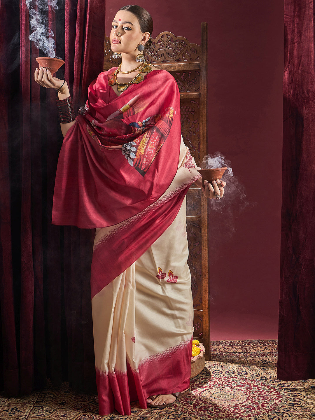 Women's Silk Blend Off White Printed Celebrity Saree With Blouse Piece