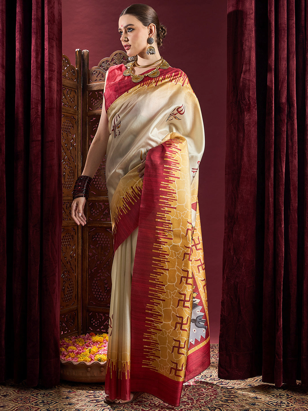 Women's Silk Blend Off White Printed Celebrity Saree With Blouse Piece