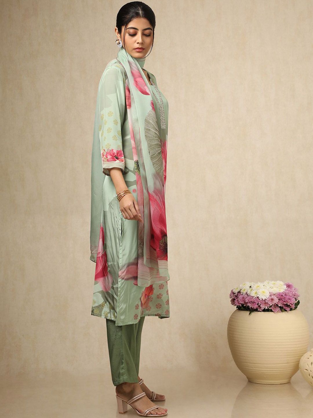 Dhiyona SO Women's Floral Printed Beads And Stones Mandarin Collar Straight Kurta With Trouser & Dupatta
