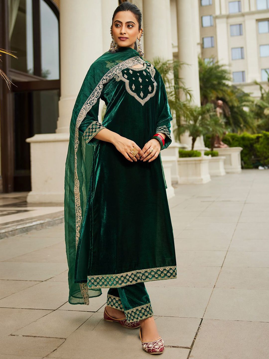 Women Ethnic Motifs Embroidered Regular Velvet Kurta with Trousers & Dupatta