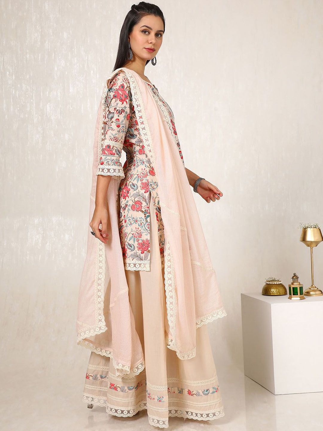 Dhiyona SO Women's Floral Printed Gotta Patti Linen Straight Kurti with Palazzos & Dupatta