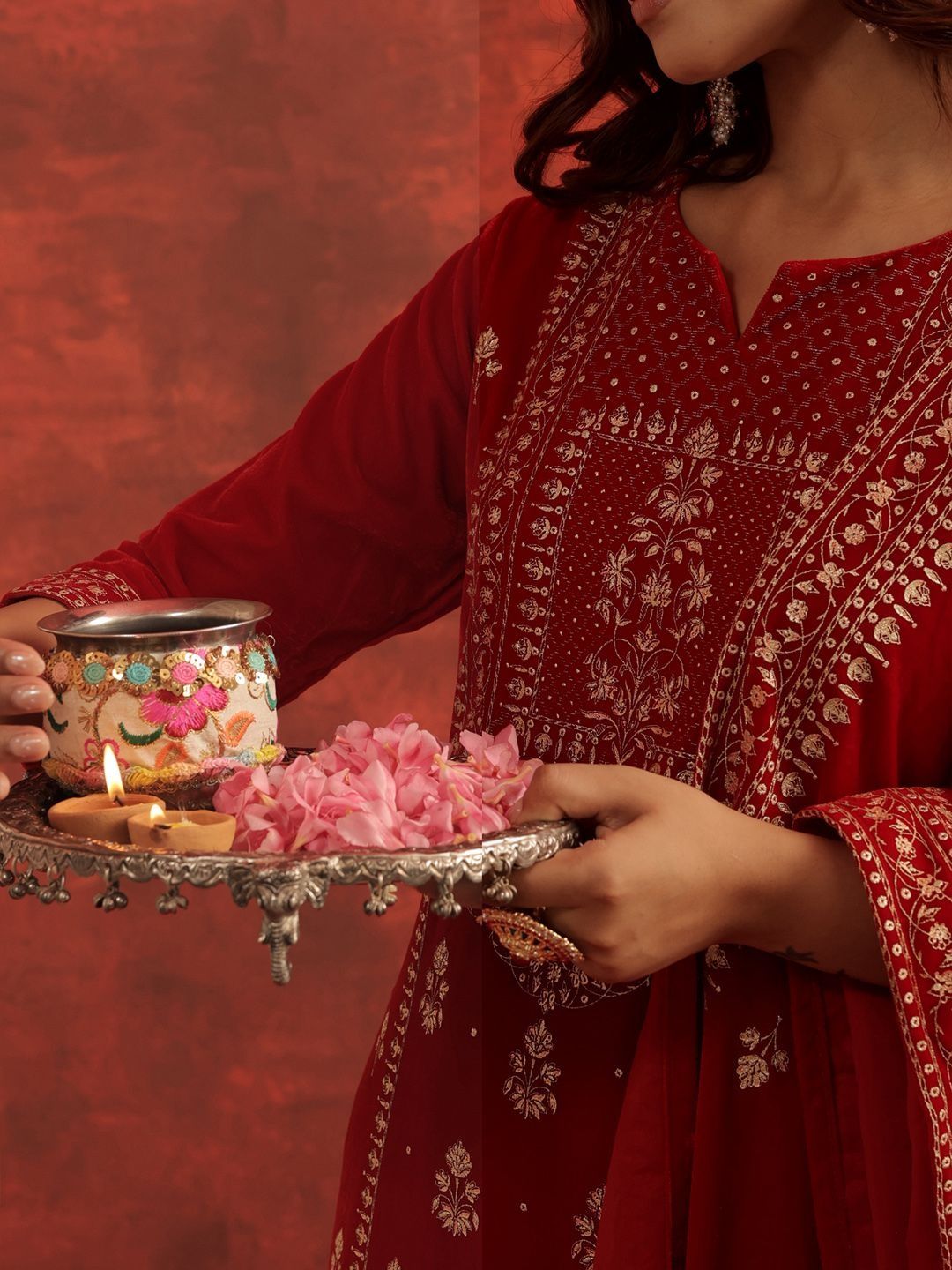 Motifs Embroidered Velvet Notch Neck Straight Kurta With Trousers & Dupatta