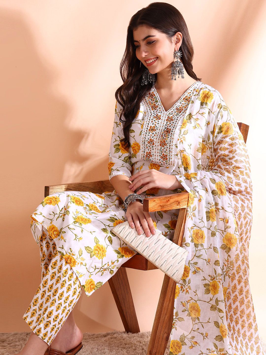 Dhiyona OD Floral Printed Sequinned Pure Cotton Kurta With Trouser & Dupatta