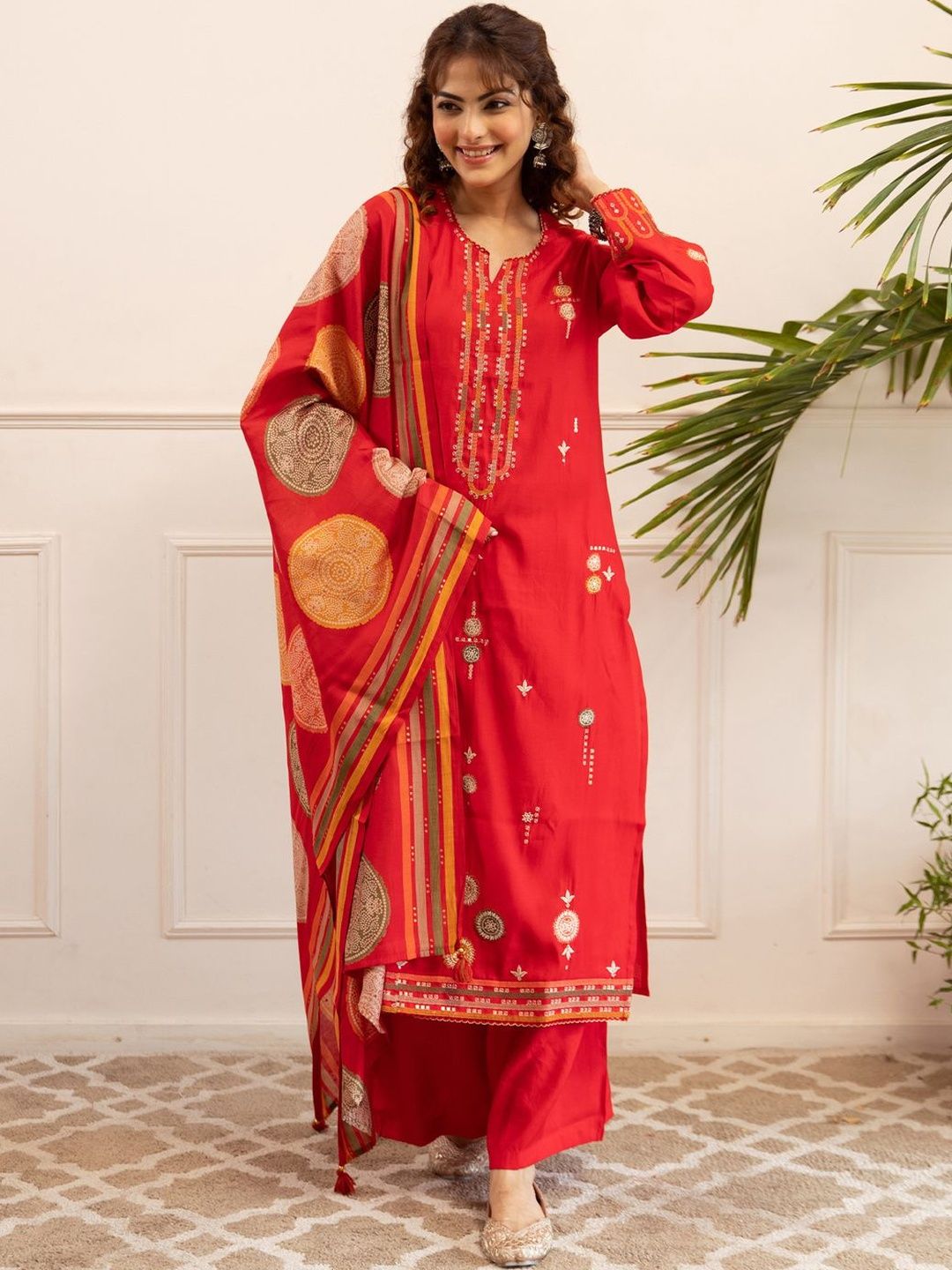 Ethnic Motifs Embroidered Thread Work Kurta With Palazzos & Dupatta