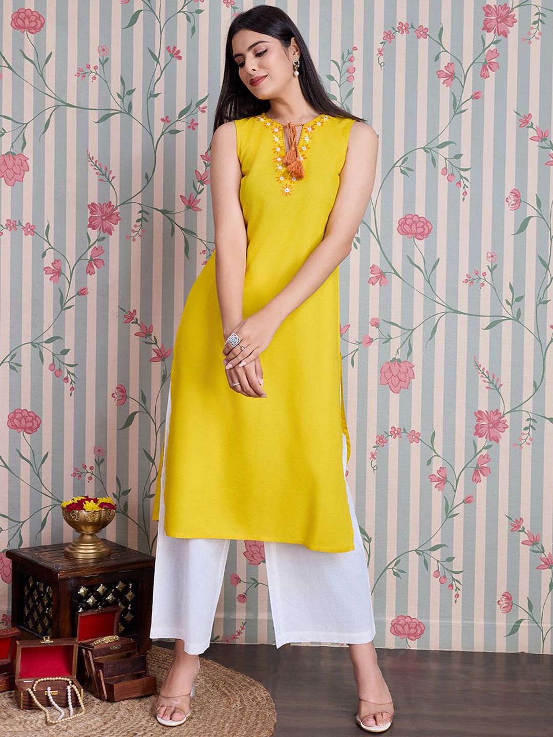 Dhiyona OD Embroidered Straight Kurta with Palazzos