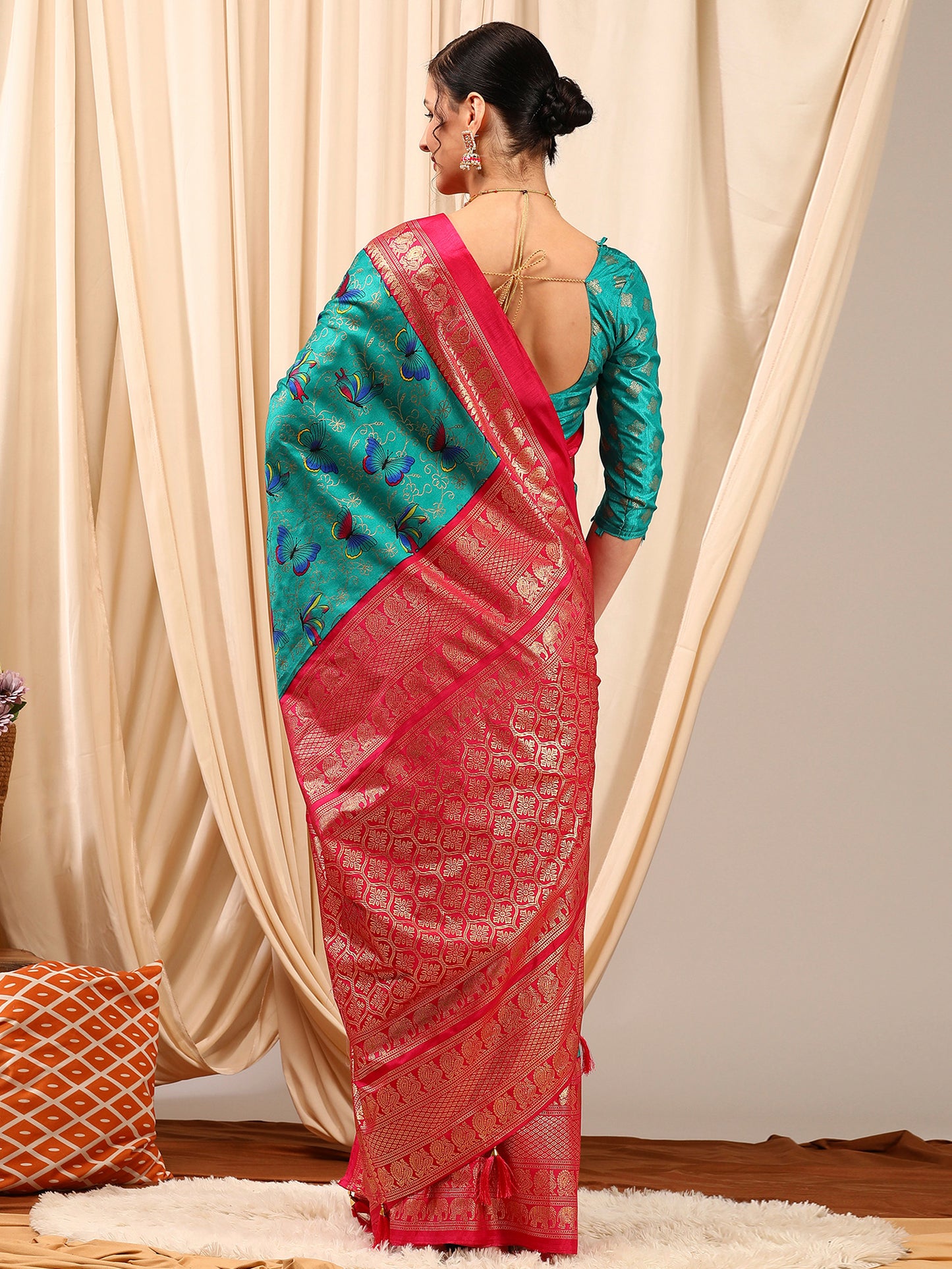 Women's Cotton Blend Blue Printed Designer Saree With Blouse Piece