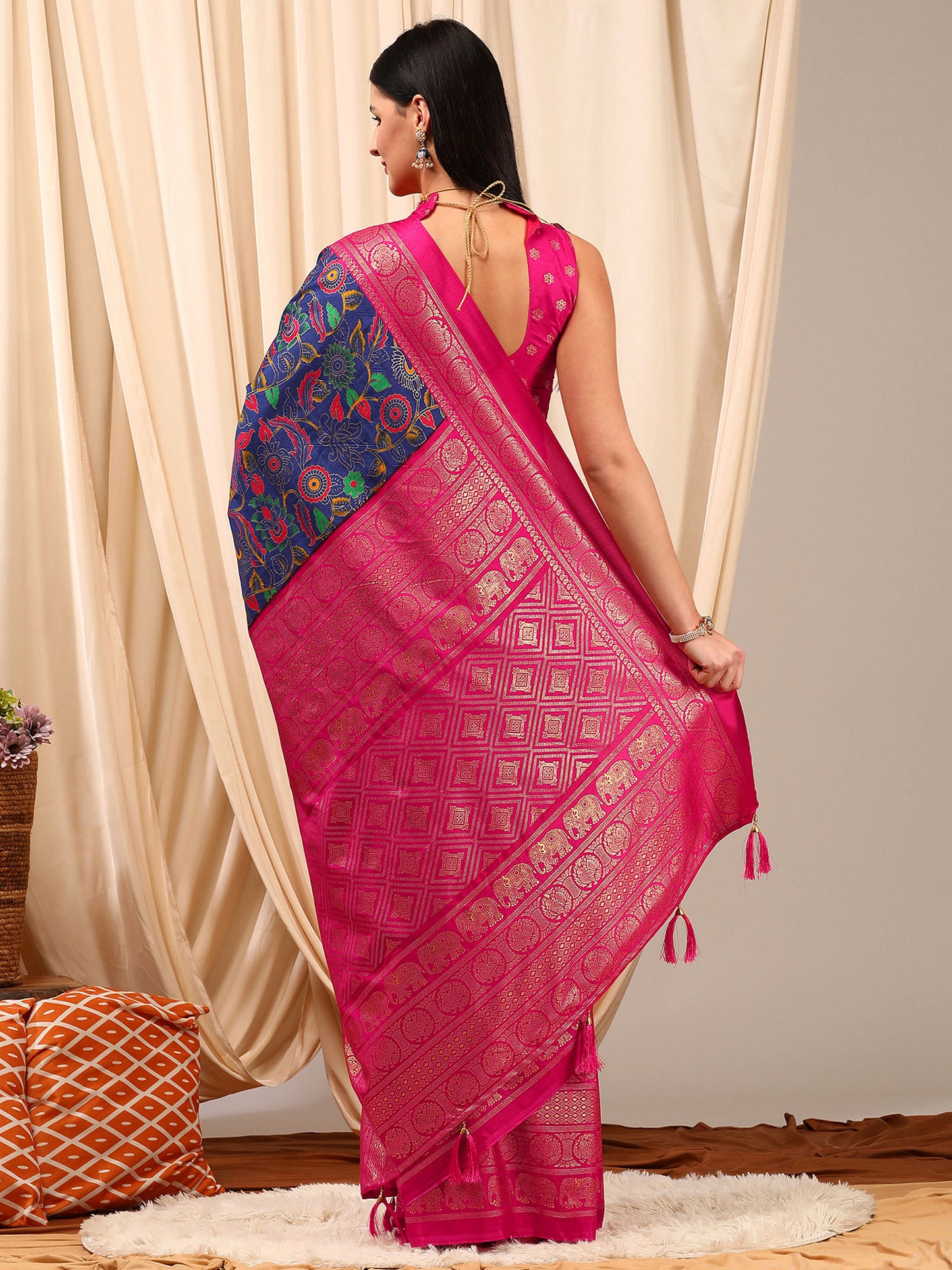 Women's Cotton Blend Navy Blue Printed Designer Saree With Blouse Piece