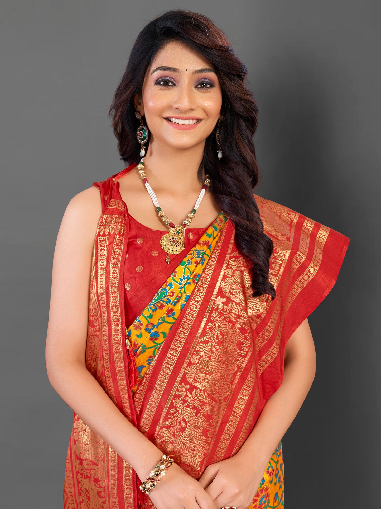 Women's Cotton Blend Yellow Printed Designer Saree With Blouse Piece