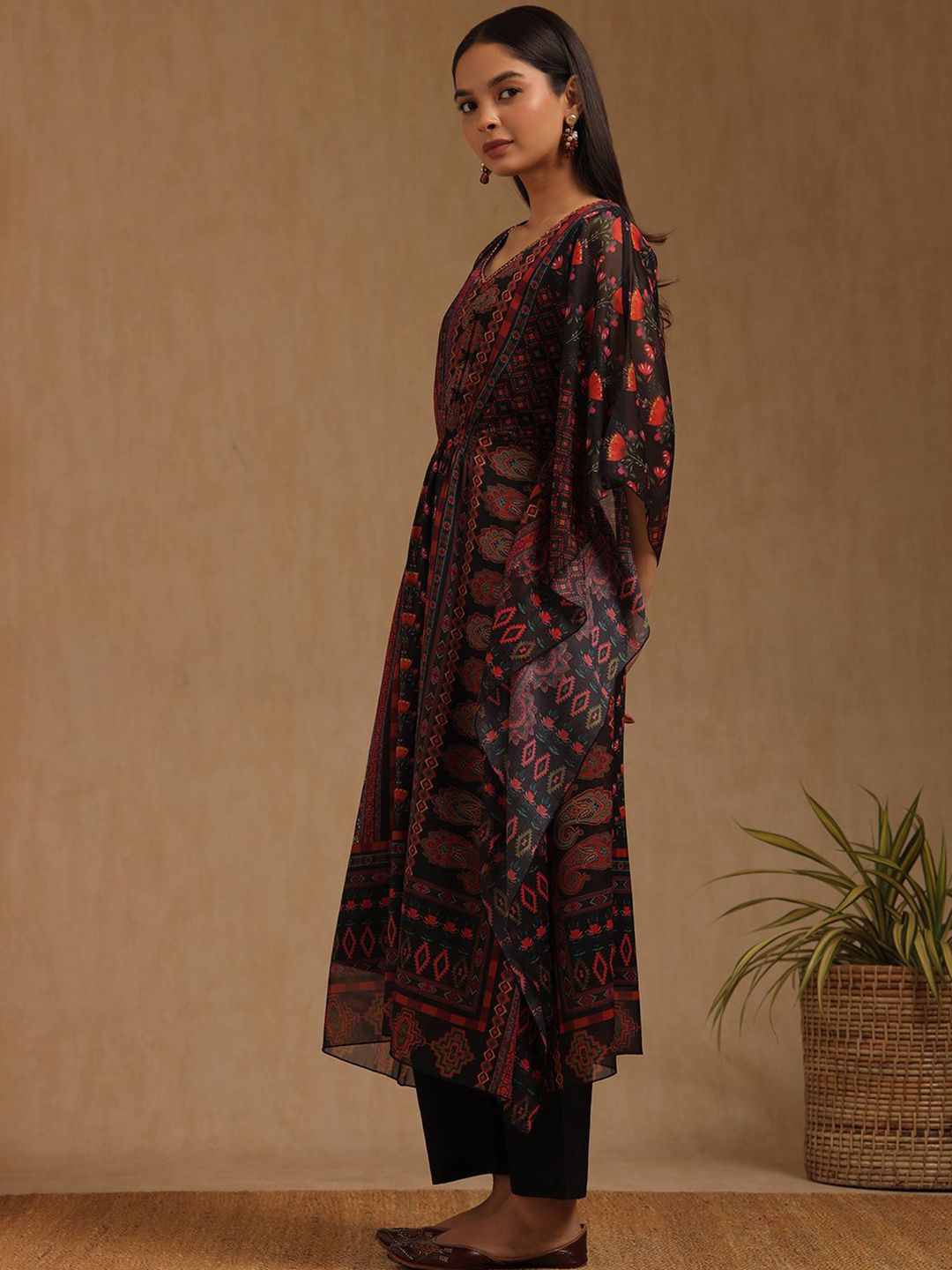 Dhiyona SO Women's Ethnic Motifs Printed Beads And Stones Kaftan Kurta With Trousers