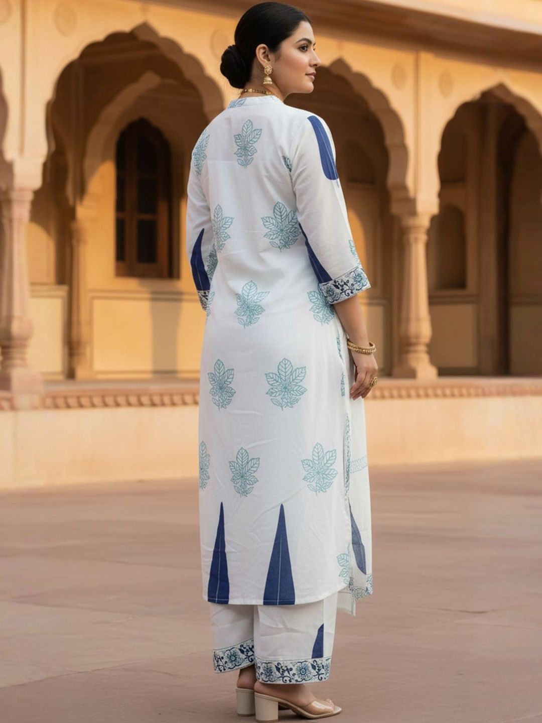 Women Printed Regular Thread Work Pure Cotton Kurta with Trousers & Dupatta