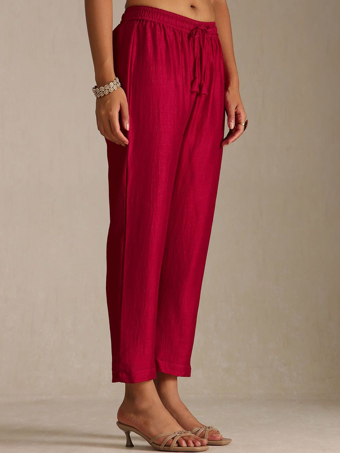 Dhiyona SO Women's Ethnic Motifs Embroidered Notch Neck Straight Kurta With Trouser & Dupatta