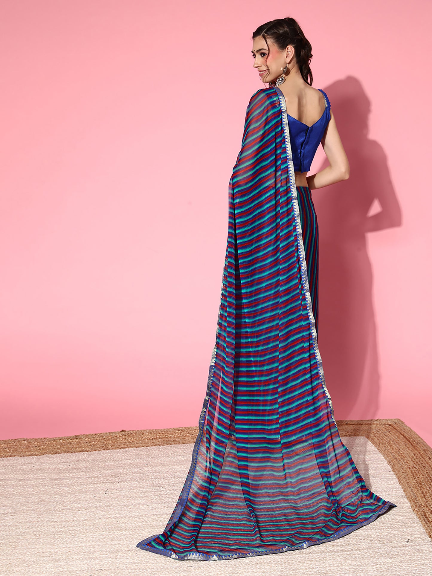 Women's Chiffon Blue Printed Celebrity Saree With Blouse Piece