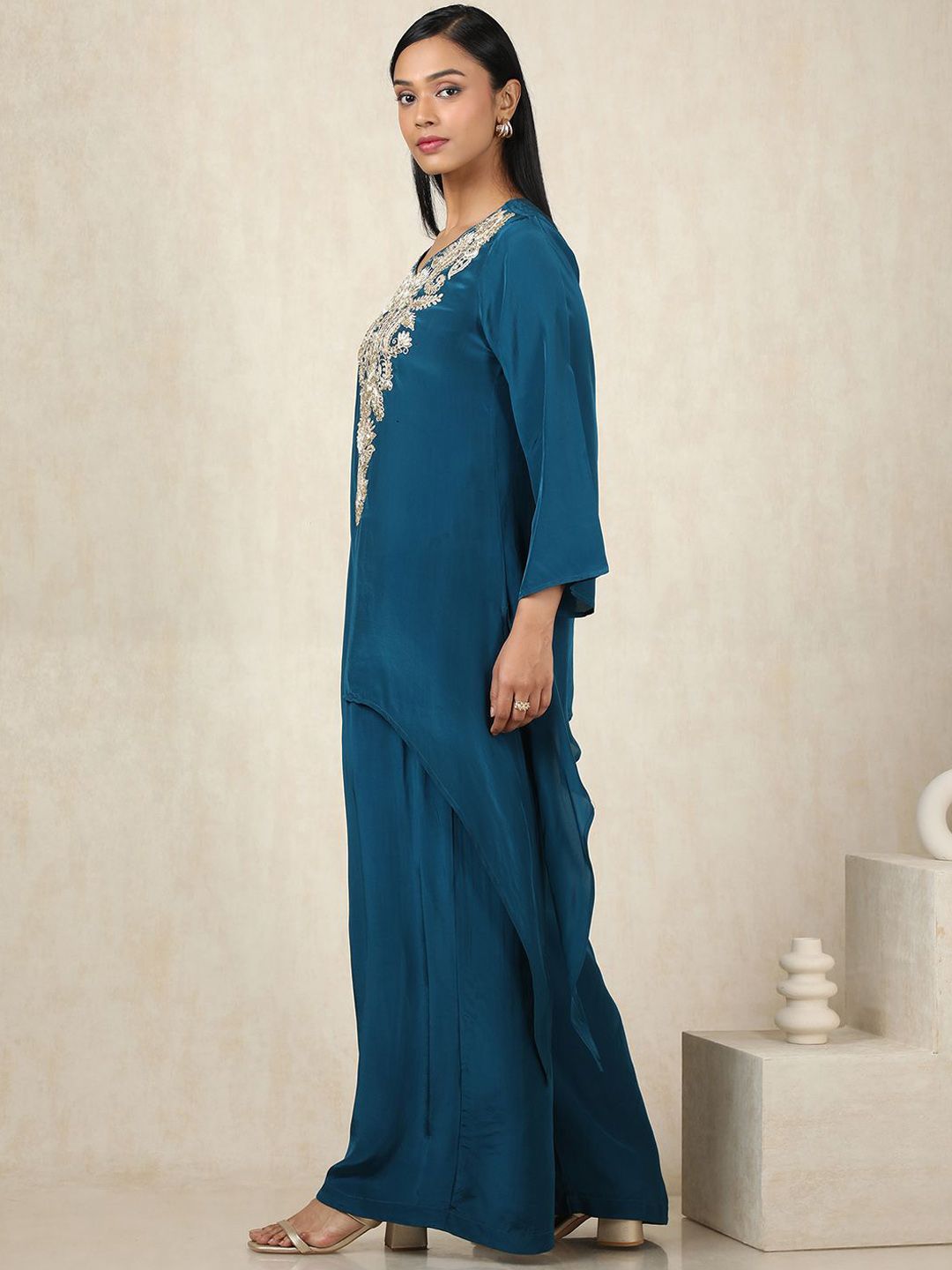 Dhiyona SO Women's Floral Embroidered V Neck Zari Work Silk Crepe Kurta With Palazzos