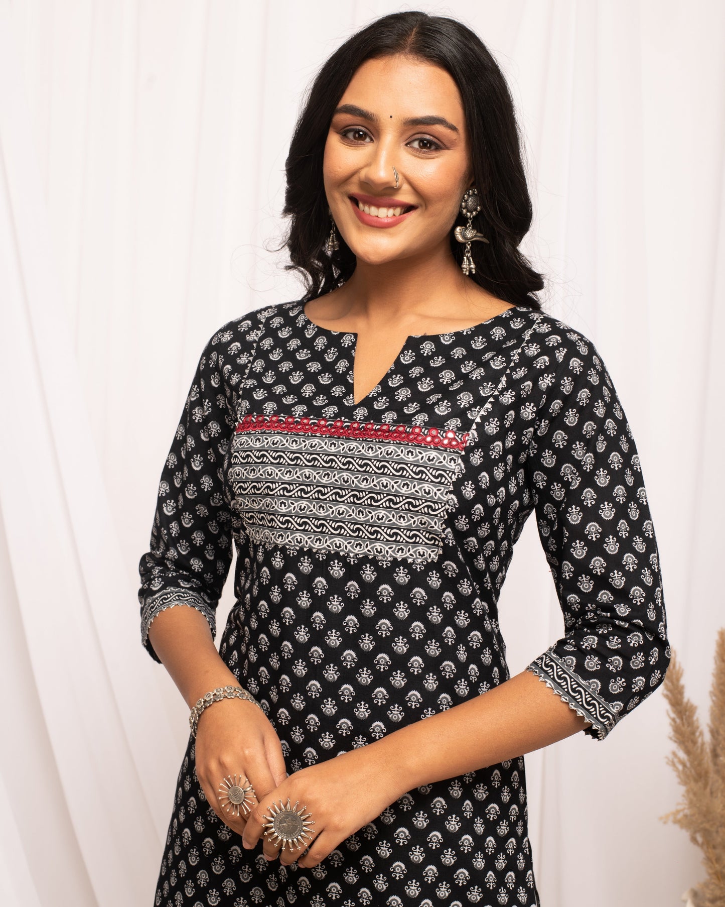Women's Floral Printed Black Cotton Straight Kurta