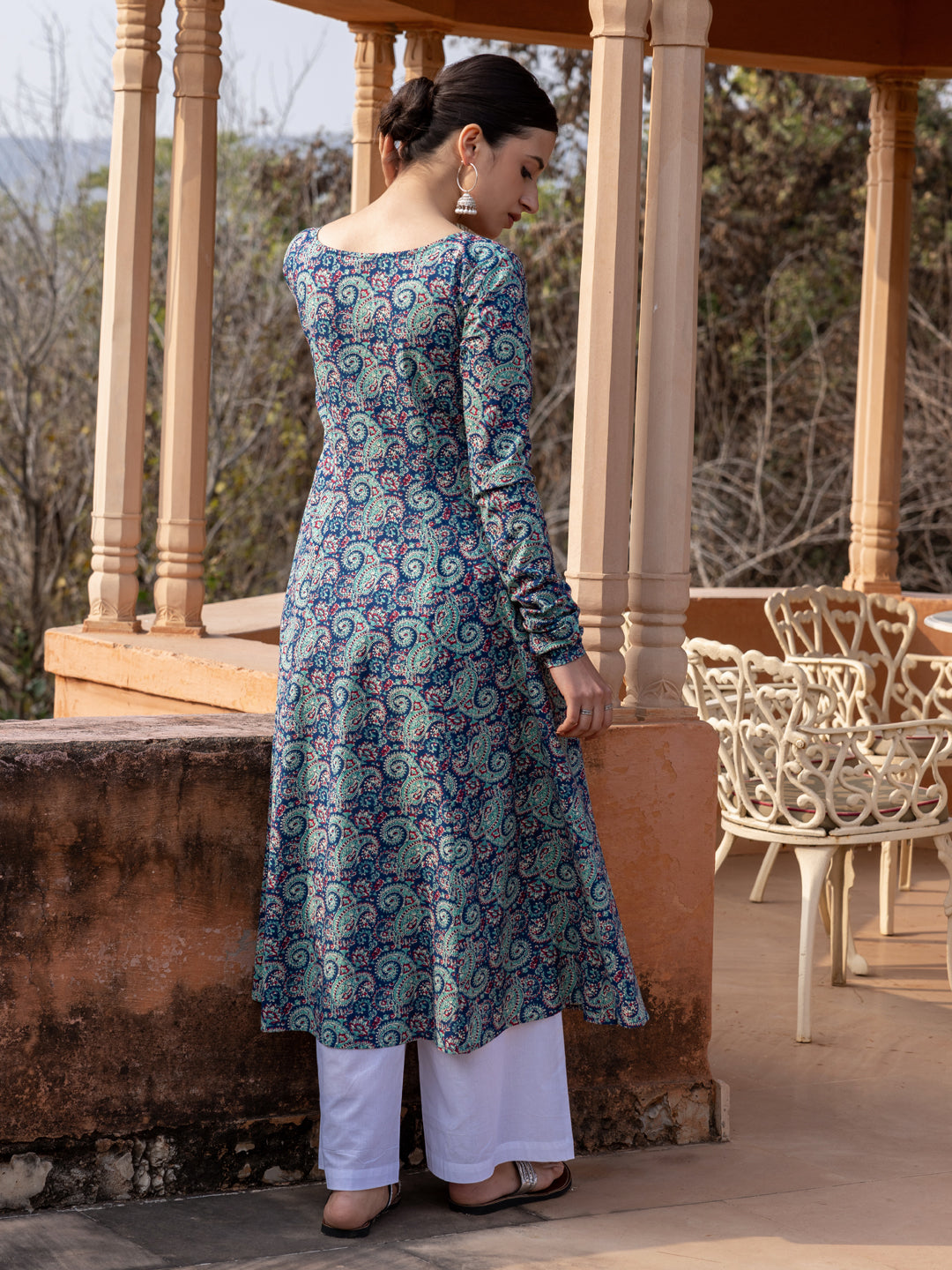 Dhiyona FL Women's Blue Paisley Printed Cotton Anarkali Kurta