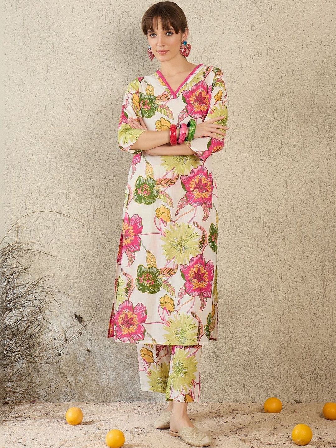Women Floral Printed Regular Pure Cotton Kurta with Trousers