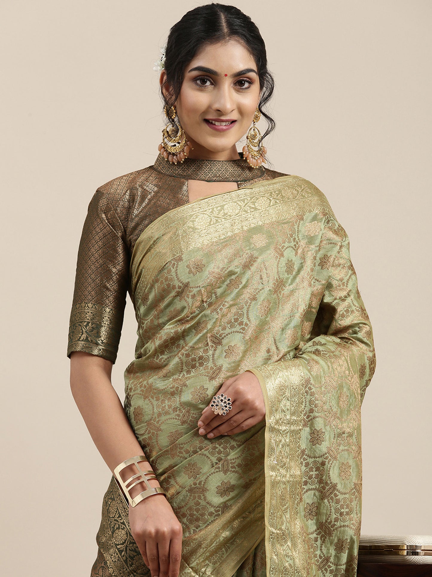 Women's Silk Blend Olive Woven Design Woven saree With Blouse Piece