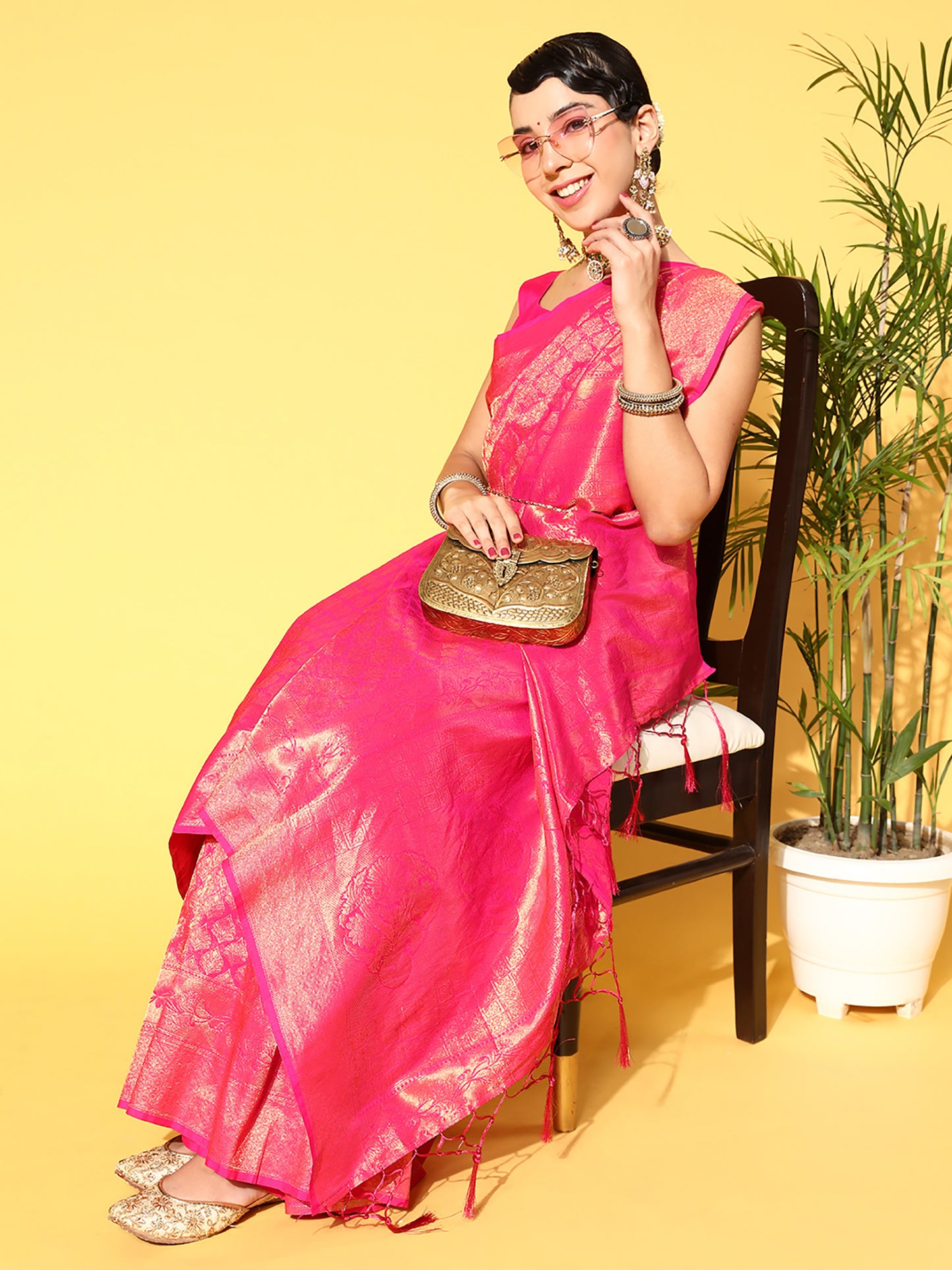 Women's Silk Blend Pink Woven Design Celebrity Saree With Blouse Piece