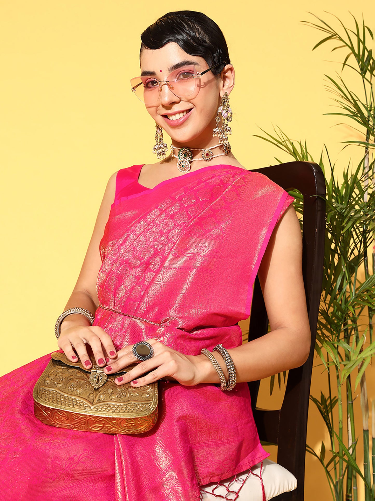 Women's Silk Blend Pink Woven Design Celebrity Saree With Blouse Piece