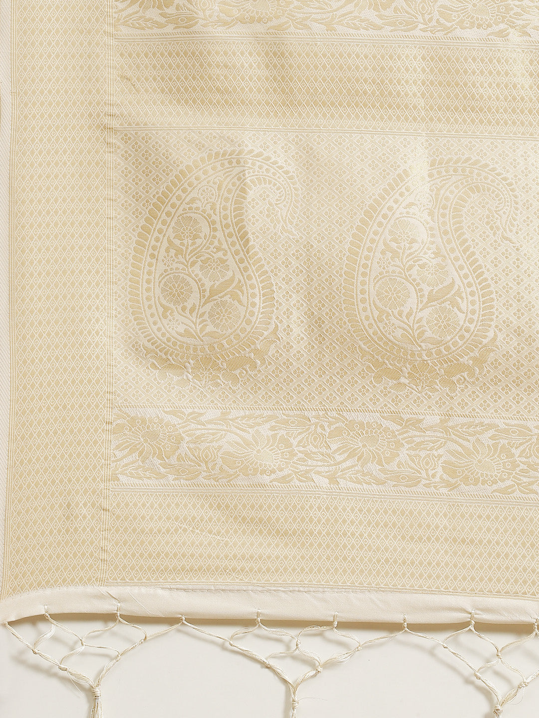 Women's Kanjeevaram Silk Cream Woven Design Woven saree With Blouse Piece
