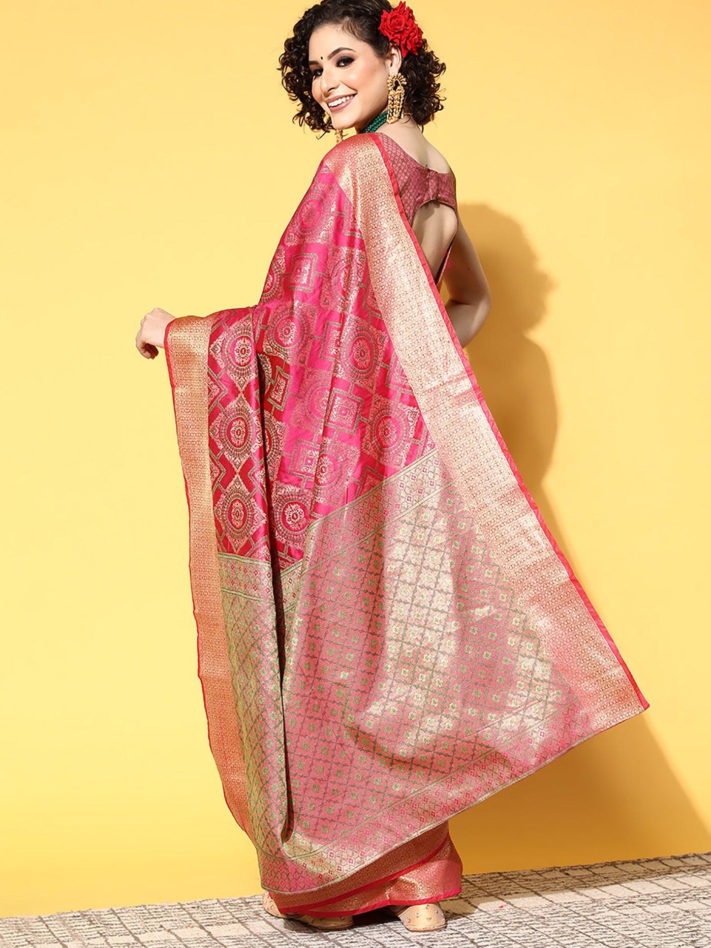 Women's Silk Blend Pink Woven Design Celebrity Saree With Blouse Piece